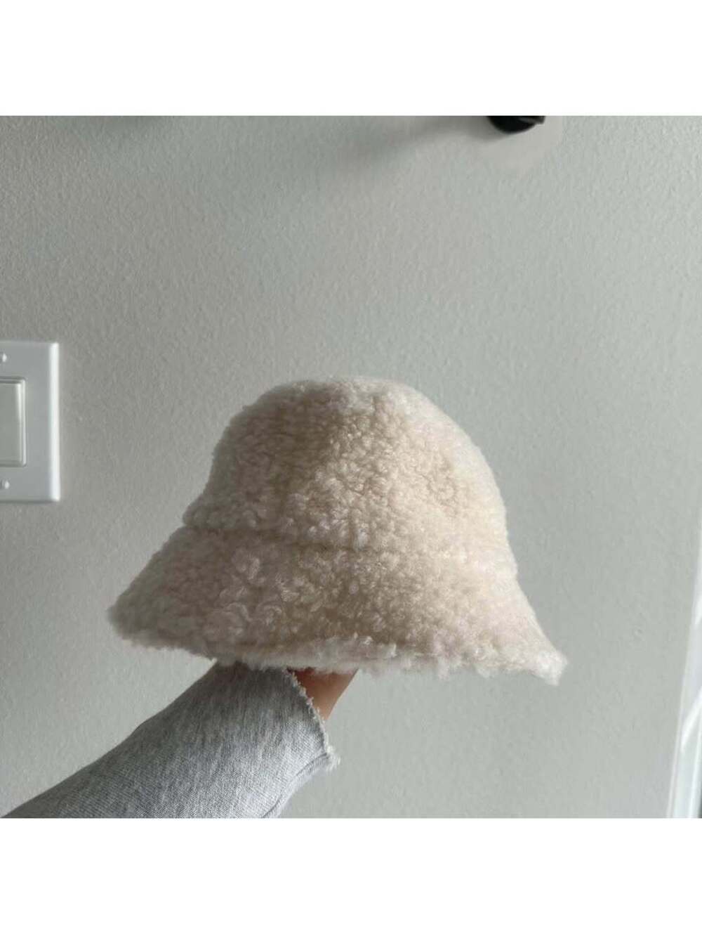 Baby girl H&M Sherpa bucket hat